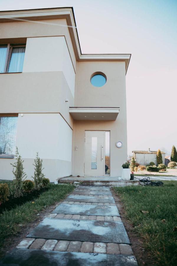 Rumido Suite Valmiera Exterior foto